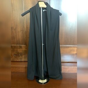 1232 Black Knit Sleeveless Cardigan Sweater with Open Front